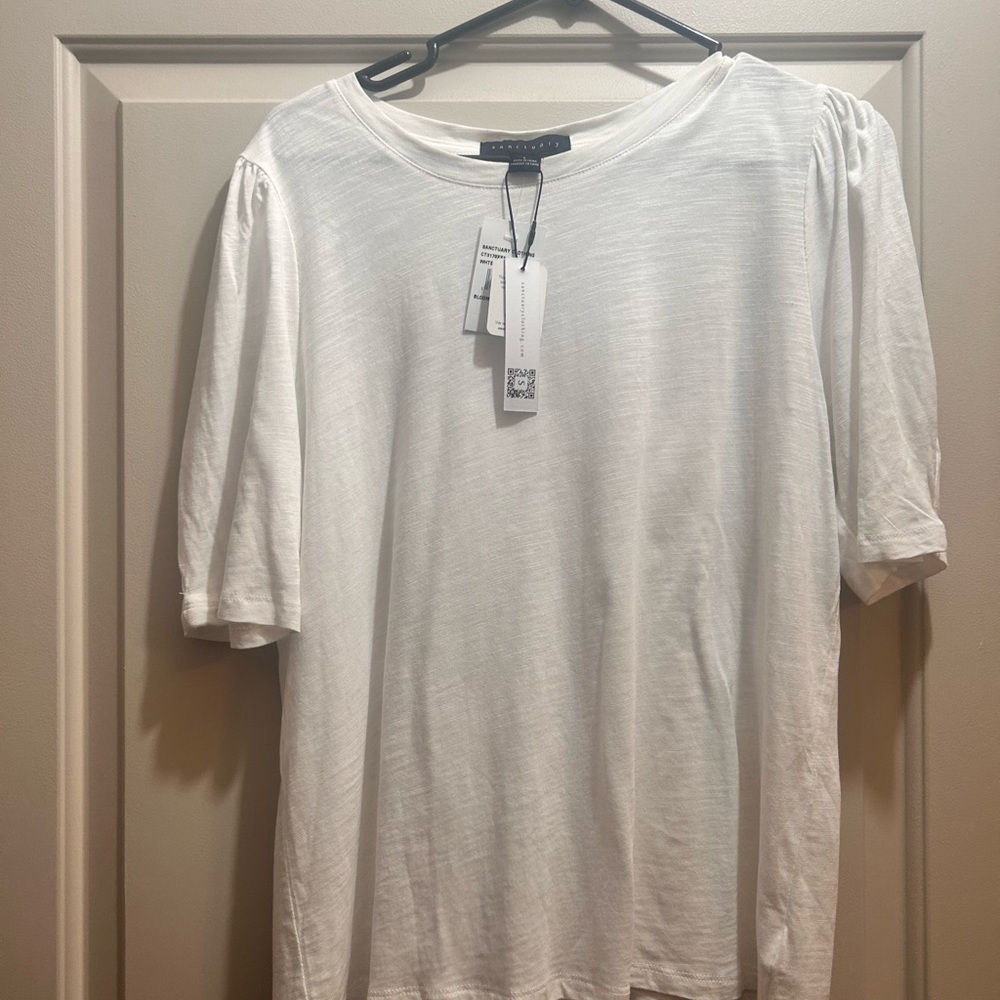 Classic White 3/4 Top